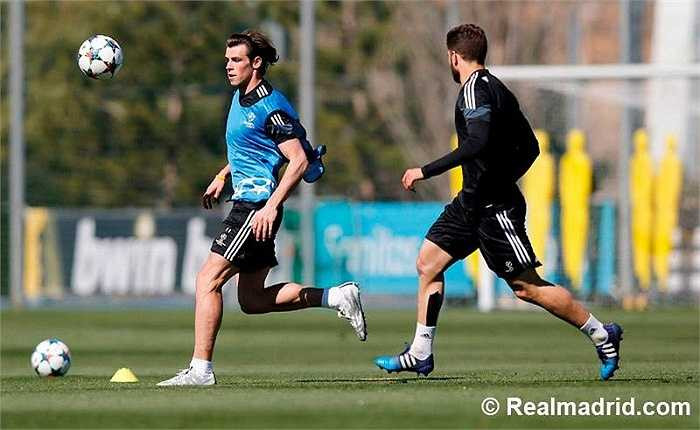 Bale và Benzema cùng một đội đá tập.
