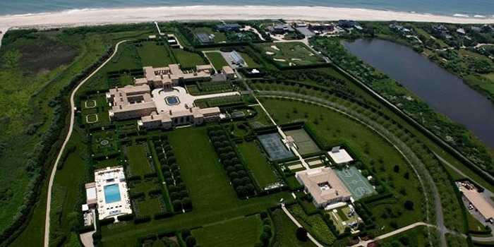 Cả khu biệt thự có 12 ống khói nối với hàng chục lò sưởi bố trí trong nhà