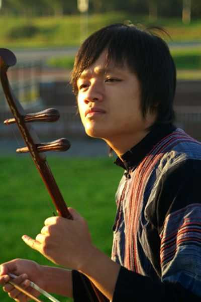 Nhạc sĩ trẻ Ngô Hồng Quang