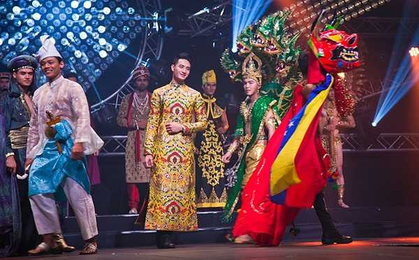 Đại diện Việt Nam được đánh giá cao ở cả hai phần trình diễn áo tắm và trang phục dân tộc trong đêm thi chung kết. 