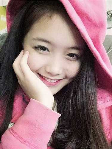 Cùng ngắm nhìn những bức hình đáng yêu nhất của hot girl Hà Thành: