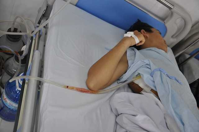 Bộ trưởng Bộ Y tế kêu gọi ủng hộ một bệnh nhân qua Facebook