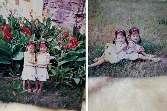 Cặp song sinh được mẹ cho mặc giống hệt nhau chụp ảnh ngày bé.