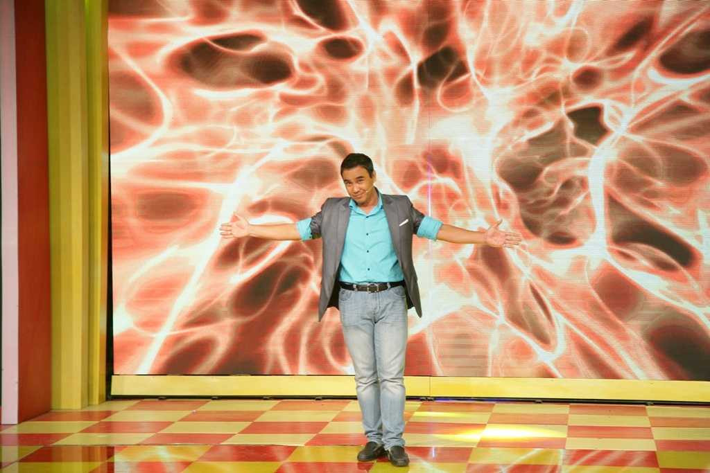 Quyền Linh tiếp tục đảm nhận vai trò người dẫn chương trình trong mùa giải Bạn có thực tài 2015.