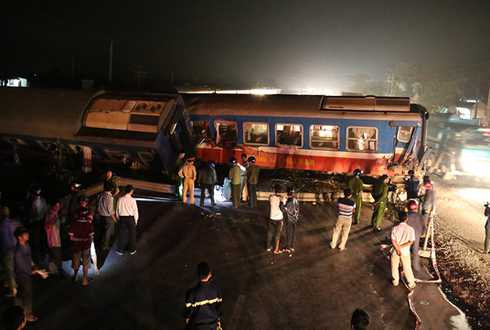 Tàu hỏa đâm đứt lìa ô tô: Chi phí sửa chữa lên đến 23 tỷ đồng