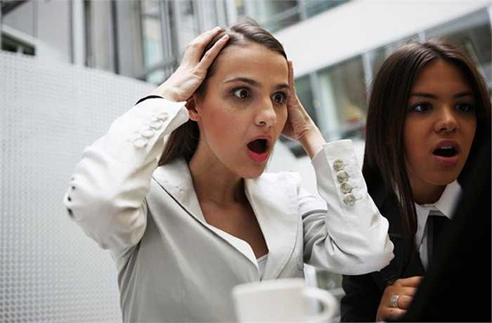 Tránh tiếp xúc với những điều bất ngờ, gây sốc. Bởi theo truyền thuyết ở một số nước, những người thường gặp ma, quỷ dữ sẽ bị chết vì sợ hãi và mái tóc của họ từ đen chuyển thành trắng trong vòng một đêm