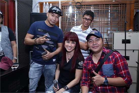 Live concert của Thuỷ Tiên – Em sẽ về sẽ diễn ra vào lúc 20h ngày 14/3/2015