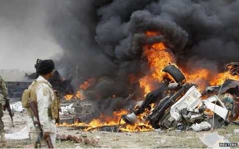 Giao tranh dữ dội với IS, quân đội Iraq nhích từng bước