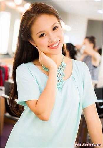 Thế nhưng không lâu sau, cô đột ngột tuyên bố với báo chí rằng hai vợ chồng giờ đã 'đường ai nấy đi'. Đây thực sự là một cú shock tinh thần với bà mẹ trẻ nổi tiếng.