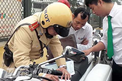 Hà Nội: Nhiều người bất ngờ vì bị phạt nóng qua camera giám sát