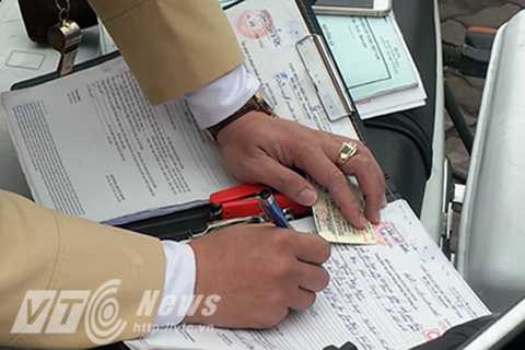 Hà Nội: Nhiều người bất ngờ vì bị phạt nóng qua camera giám sát