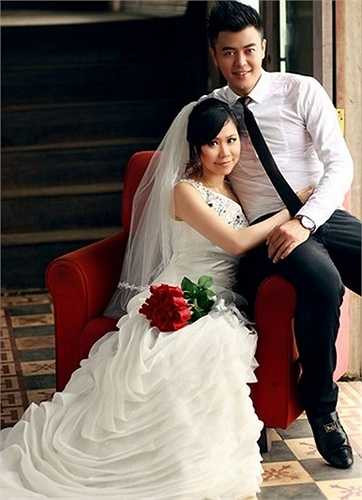 hanh Huyền từng du học tại Anh, tuy nhiên, cô vẫn giữ được sự khéo léo và hiền lành của người phụ nữ Việt. Chính điều này khiến anh trai Tuấn Tú là Phan Anh và mọi người trong gia đình anh hài lòng, quý mến nàng dâu trẻ.