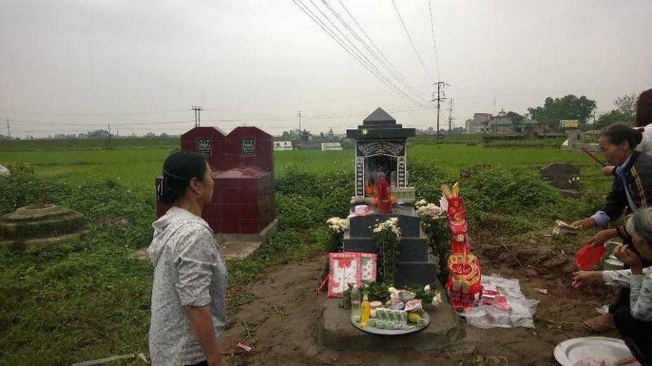 Sự thật vụ ‘Mẹ ném con mới sinh từ tầng 3 xuống đất’