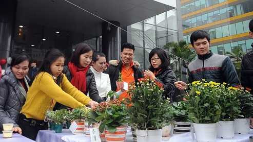 Hội chợ bán hàng quyên góp từ thiện 