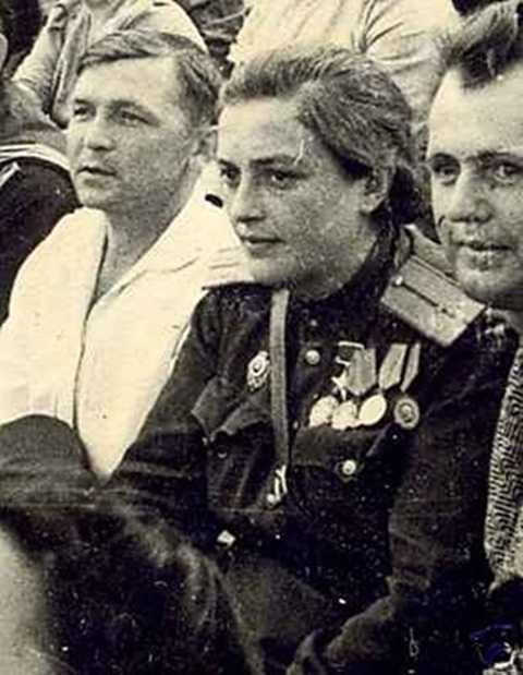 nữ xạ thủ Liên Xô