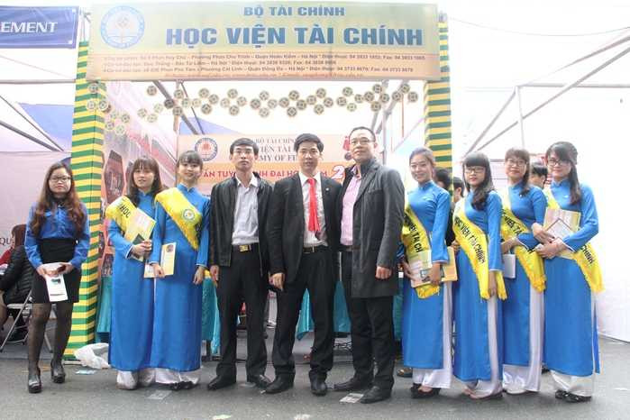 tư vấn tuyển sinh