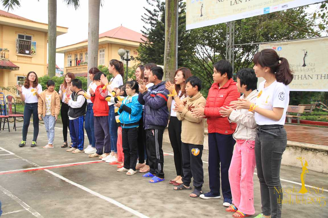 Nữ sinh thanh lịch đại học quốc gia hà nội