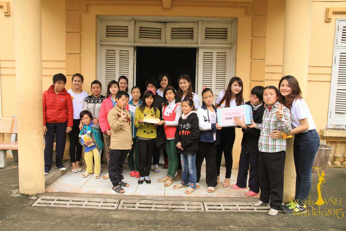 Nữ sinh thanh lịch