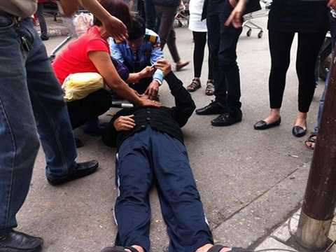 Khách ngất tại Big C Thăng Long dịp Tết Nguyên Đán Ất Mùi