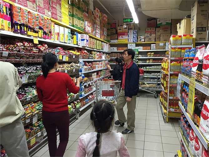 Khách hàng đã có thể thoải mái mua sắm mà không lo ngại vấn đề ngạt thở 