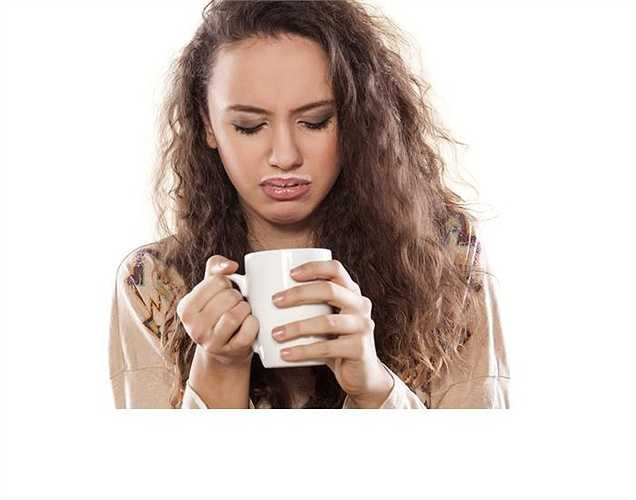 Không tiêu hóa được sữa: Khi có tuổi, cơ thể của bạn làm giảm sản xuất các enzyme lactate, để tiêu hóa các sản phẩm từ sữa. Nếu bạn thấy bị đầy hơi mỗi khi uống sữa hoặc ăn pho mát, bạn nên dừng sữa trong vài ngày để xem có sự khác biệt không.