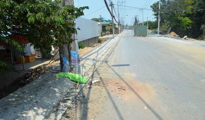 Xe máy tông vào cột điện, 3 thiếu niên tử vong ở Sài Gòn