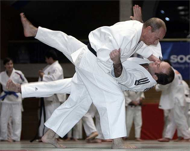 Nhưng ông chỉ nhắc đến Judo là môn thể thao yêu thích và thường xuyên tập luyện.