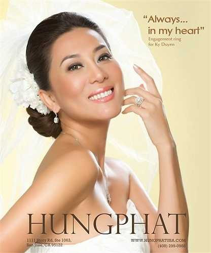 ... và trang điểm kỹ càng.