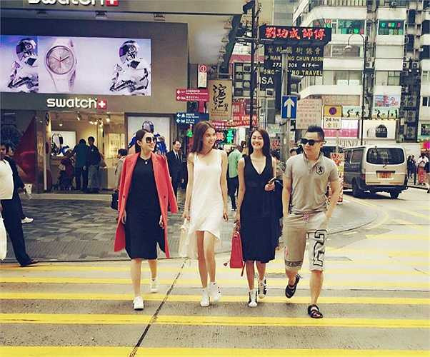 Ngọc Trinh tự tin với trang phục này.