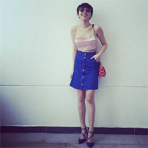 Cô nàng được coi là biểu tượng thời trang mới trong showbiz.