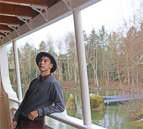 Và mới đây nhất, anh chính thức được đạo diễn Vũ Ngọc Đãng nhận vào vai chính của bộ phim 'Con ma nhà họ Vương' 