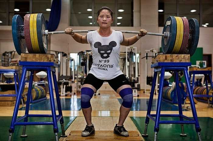 Đối với các VĐV, chuyện chấn thương đầu gối, khuỷu tay, cột sống là việc thường xuyên xảy ra. Thậm chí là tử vong.