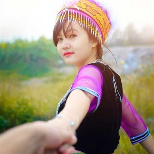 Sau khi đăng tải những hình ảnh trong trang phục dân tộc H’Mông, Dung đã chiếm được nhiều tình cảm từ cư dân mạng.