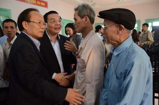 Bộ trưởng thị sát nơi từng diễn ra lễ hội có tập tục 'đập trâu'