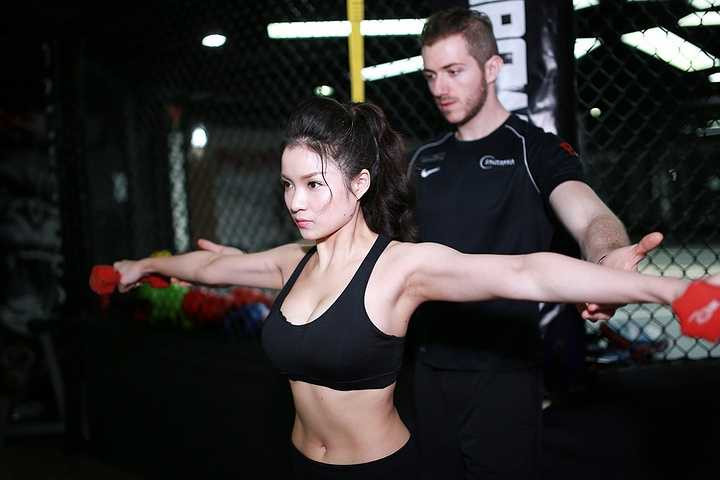 Hơn nữa tập luyện cũng giúp Thủy giải tỏa căng thẳng trong công việc và cuộc sống