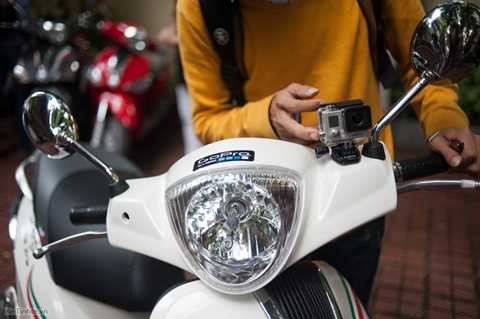 Rộ mốt chơi camera hành trình trên...xe máy
