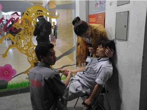 Tiết lộ nguyên nhân thực sự khiến nhiều người ngất ở Big C The Garden