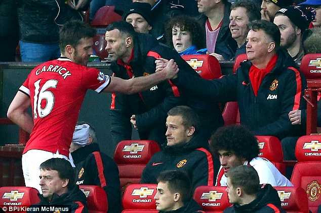 Van Gaal khen ngợi Carrick có tầm nhìn của một HLV 