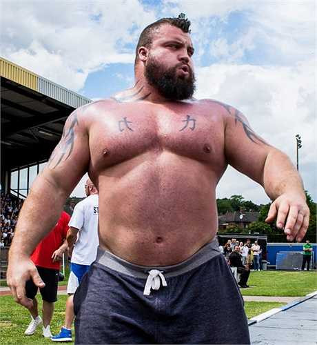 Trong khi đó, ở nước Anh, Eddie Hall 'vô đối' từ năm 2011 đến nay. 