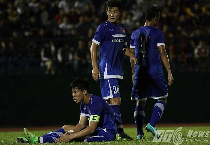 Khi mà vòng loại U23 châu Á và trận giao hữu với U23 Thái Lan đã cận kề, thầy trò HLV Miura vẫn khiến người hâm mộ lo lắng vì chưa xác định được bộ khung chính thức (Ảnh: Quang Minh)