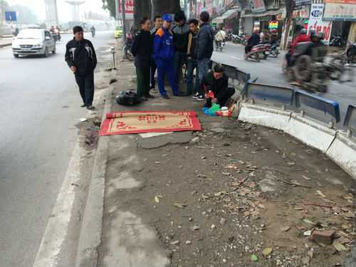 Cô gái trẻ tử nạn đúng ngày sinh nhật: Có liên quan đến cảnh sát cơ động?