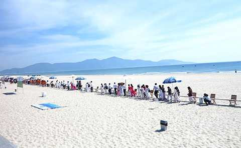 Đà Nẵng, gỏi cuốn, dài 500m, kỷ lục Guinness, biển, du lịch