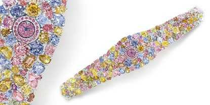 Chiếc đồng hồ gắn 110 carat kim cương với nhiều loại màu siêu hiếm của hãng Graff ra mắt năm ngoái.