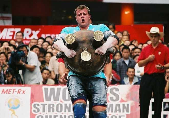 Thành tích tốt nhất của Dave Ostlund tại WSM là vị trí thứ 3 năm 2008. Ở cuộc thi năm ngoái, lực sĩ 33 tuổi đứng vị trí thứ 6 với 32 điểm.