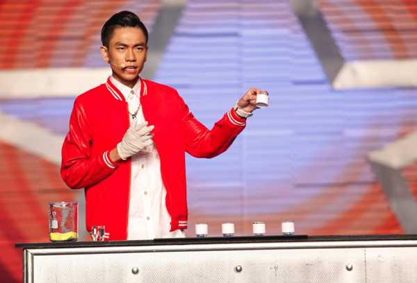 thí sinh uống nhầm axit