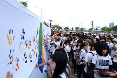 Đà Nẵng, 'Giờ trái đất'', hàng người, sinh viên, hưởng ứng