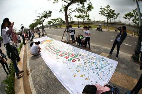 Đà Nẵng, 'Giờ trái đất'', hàng người, sinh viên, hưởng ứng