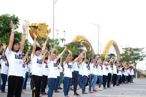 Đà Nẵng, 'Giờ trái đất'', hàng người, sinh viên, hưởng ứng