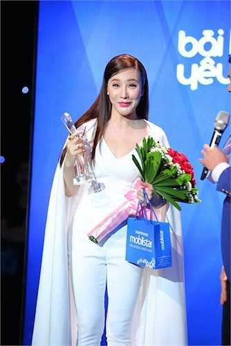 Nhiều người cho rằng nữ ca sỹ đã gặp vấn đề tác dụng phụ của việc 'dao kéo'.