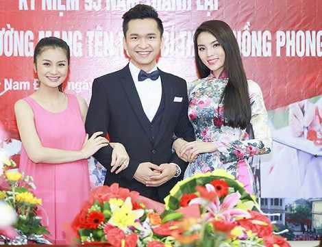 hội trường 95 năm THPT chuyên Lê Hồng Phong